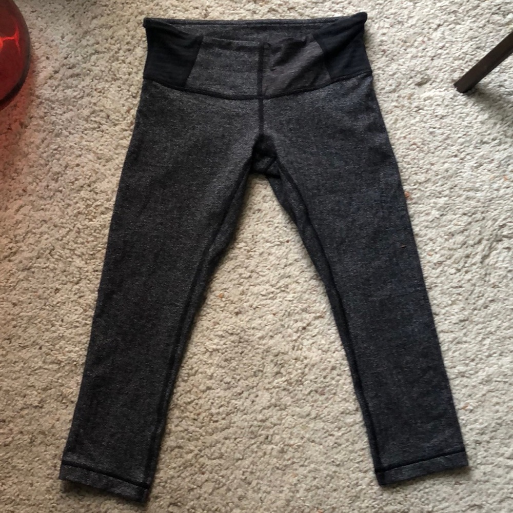Women’s Lululemon Athletica leggings